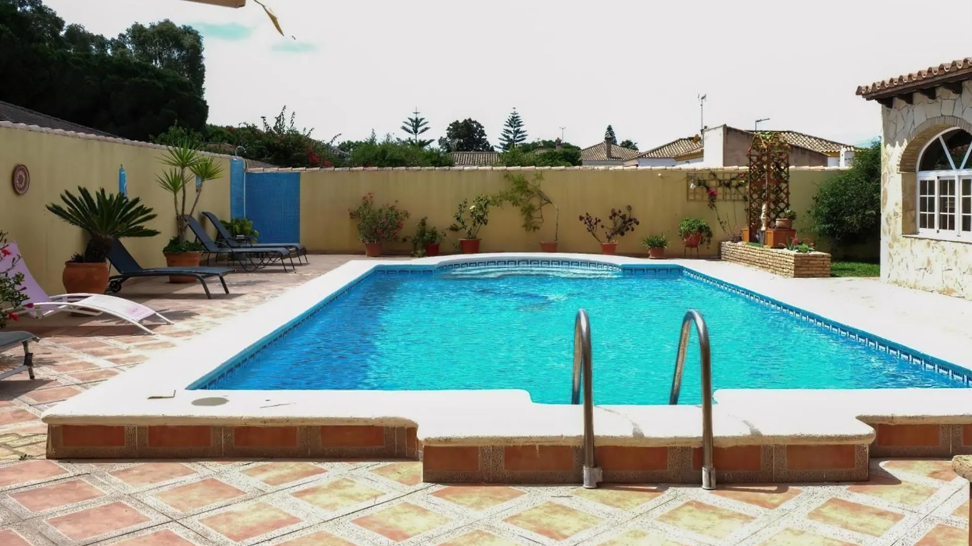 Holiday home Chalet Con Piscina Privada Arco Iris Chiclana de la Frontera Spain